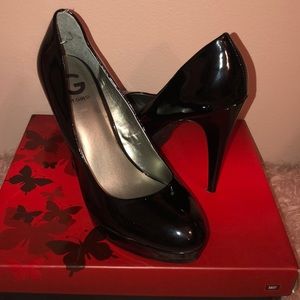Black Guess heels size 11